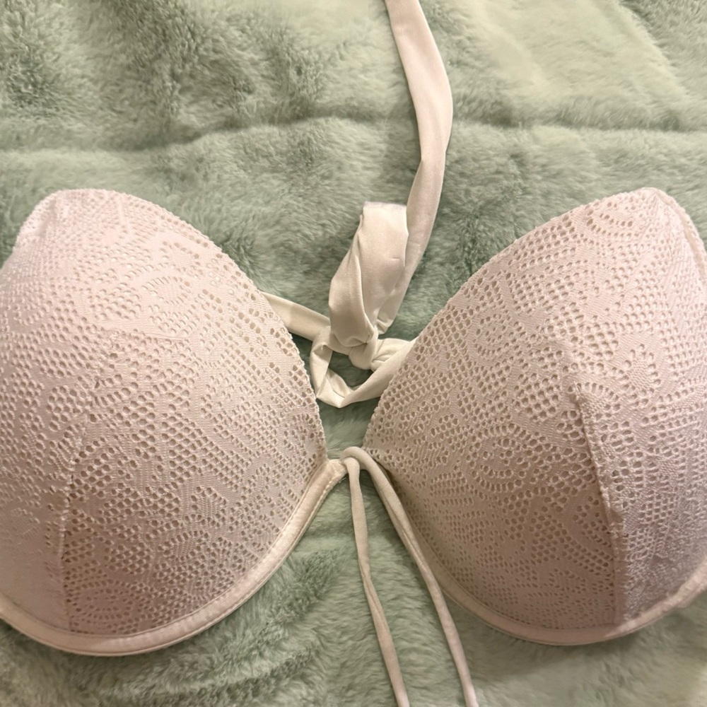 Chic Lace Halter Bikini Top in White